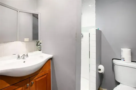 942 N 82nd Street Seattle WA 98103