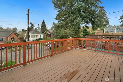 942 N 82nd Street Seattle WA 98103