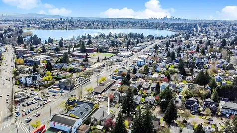 942 N 82nd Street Seattle WA 98103