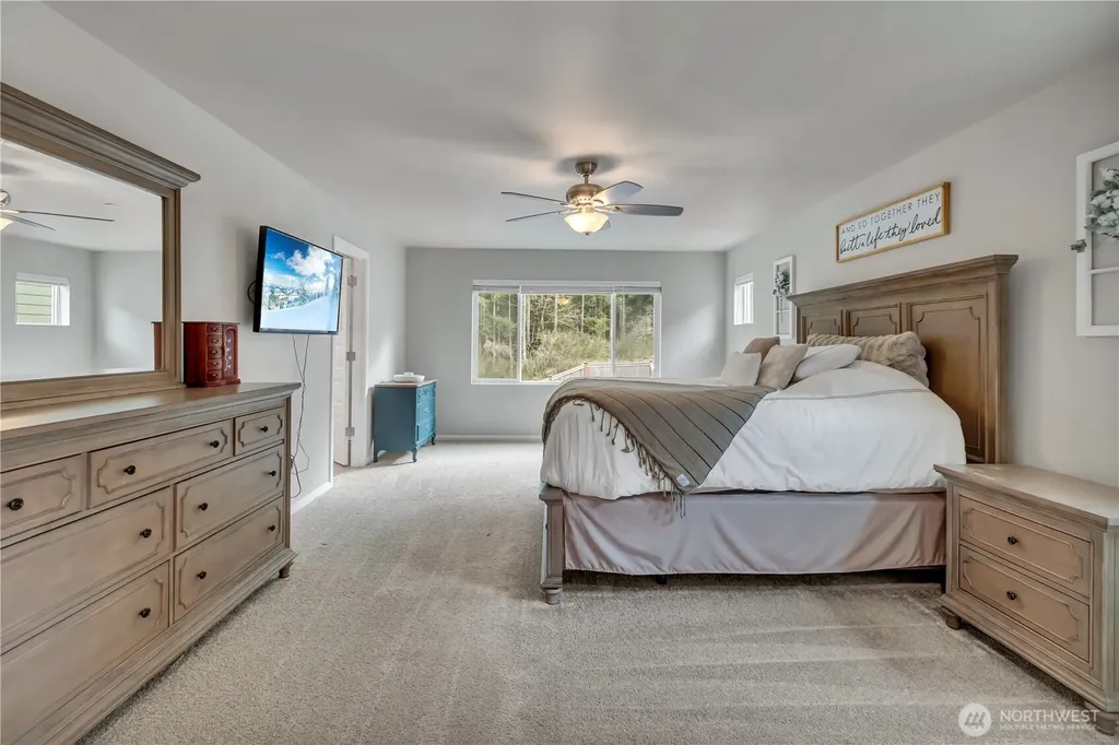 1226 Baker Heights Loop Bremerton WA 98312