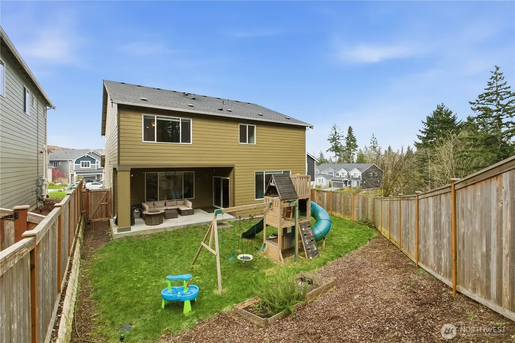1226 Baker Heights Loop Bremerton WA 98312