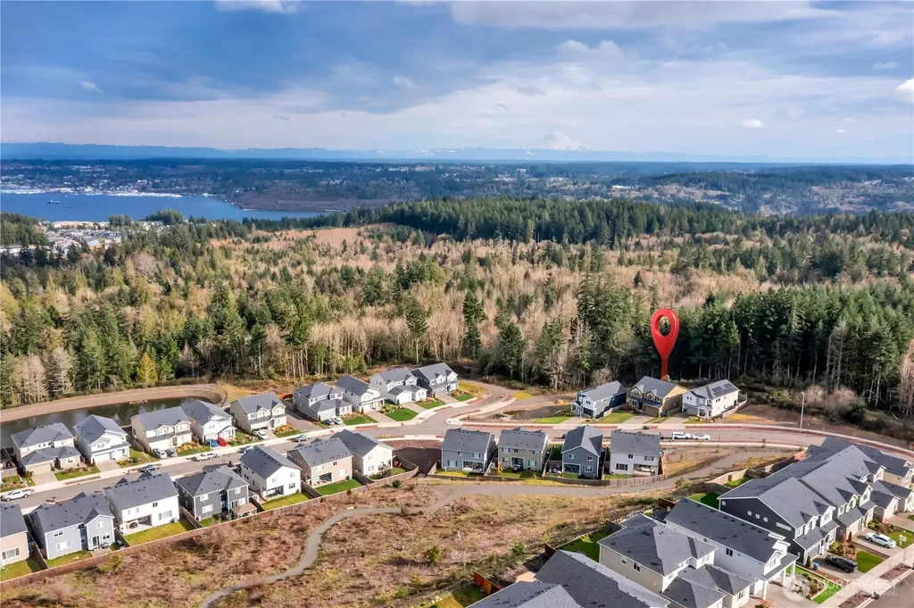 1226 Baker Heights Loop Bremerton WA 98312