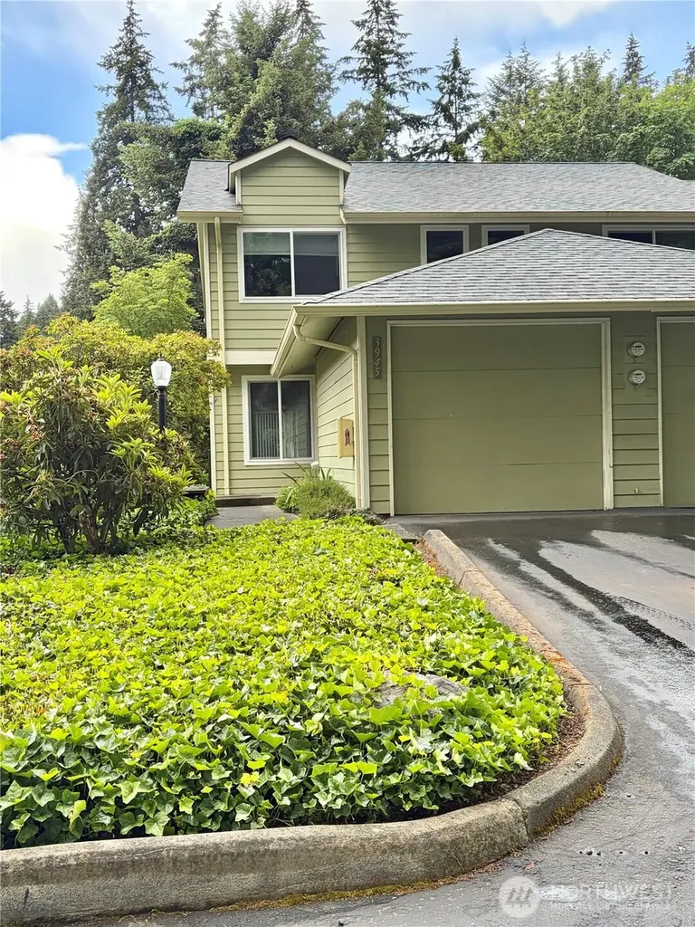 3945 NW Fairway Lane Bremerton WA 98312