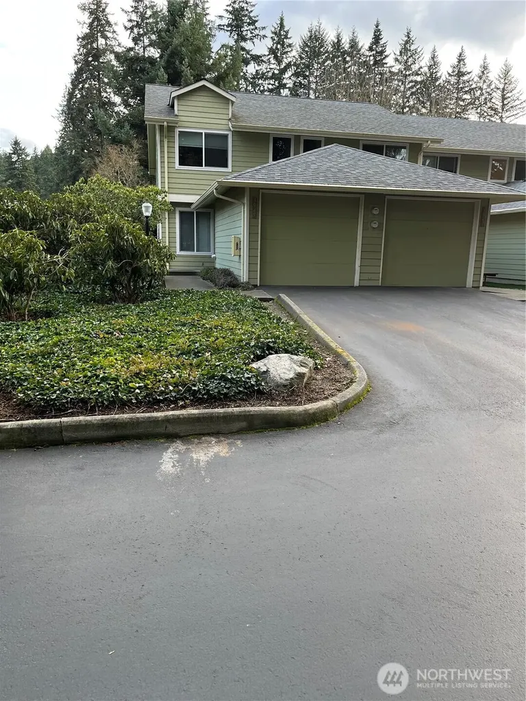 3945 NW Fairway Lane Bremerton WA 98312