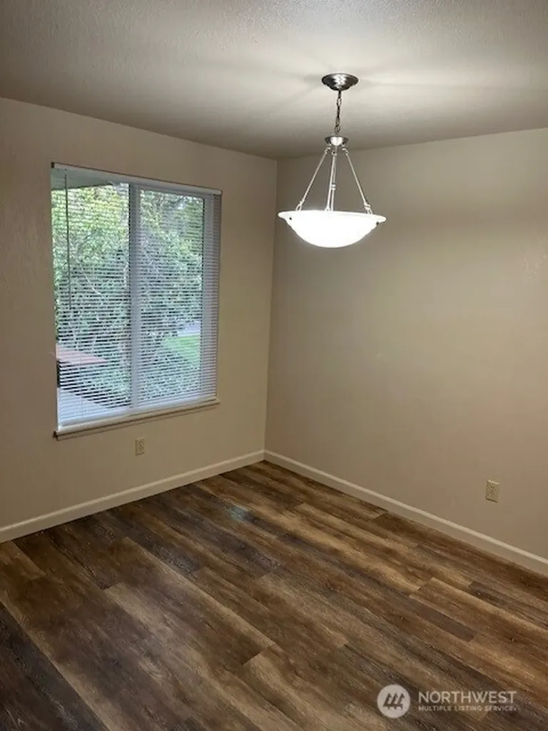3945 NW Fairway Lane Bremerton WA 98312
