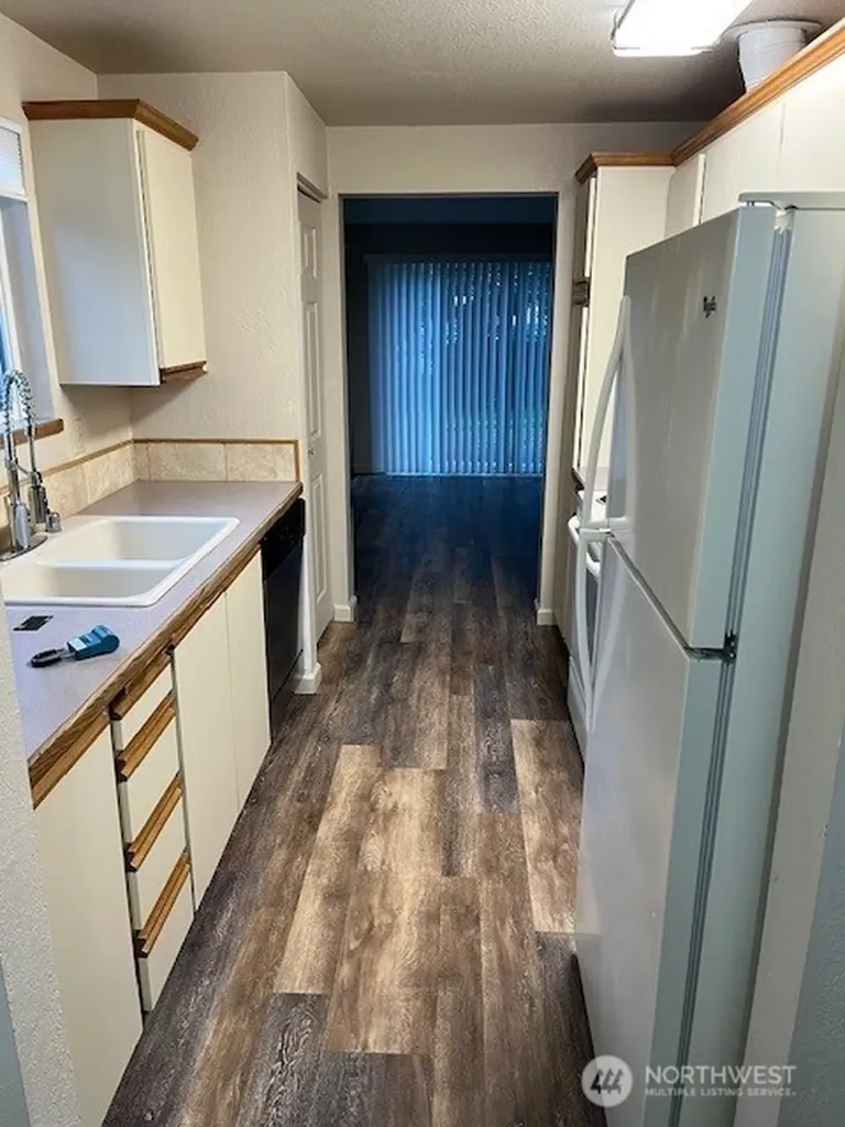 3945 NW Fairway Lane Bremerton WA 98312