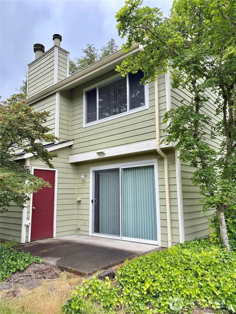 3945 NW Fairway Lane Bremerton WA 98312