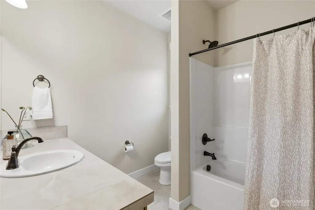 5487 Skyfall Place NW Bremerton WA 98312