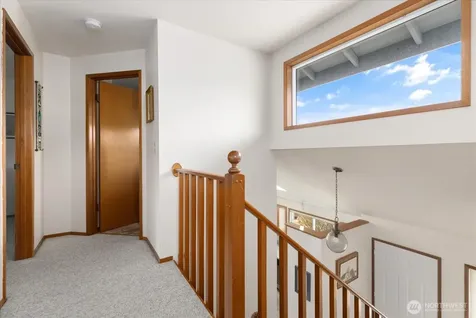 150 NE Nunan Loop Oak Harbor WA 98277