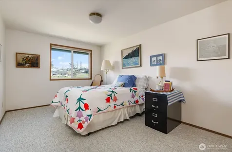 150 NE Nunan Loop Oak Harbor WA 98277