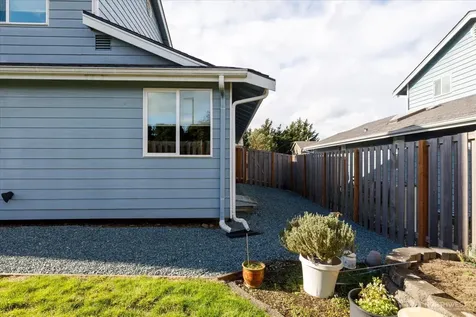 150 NE Nunan Loop Oak Harbor WA 98277