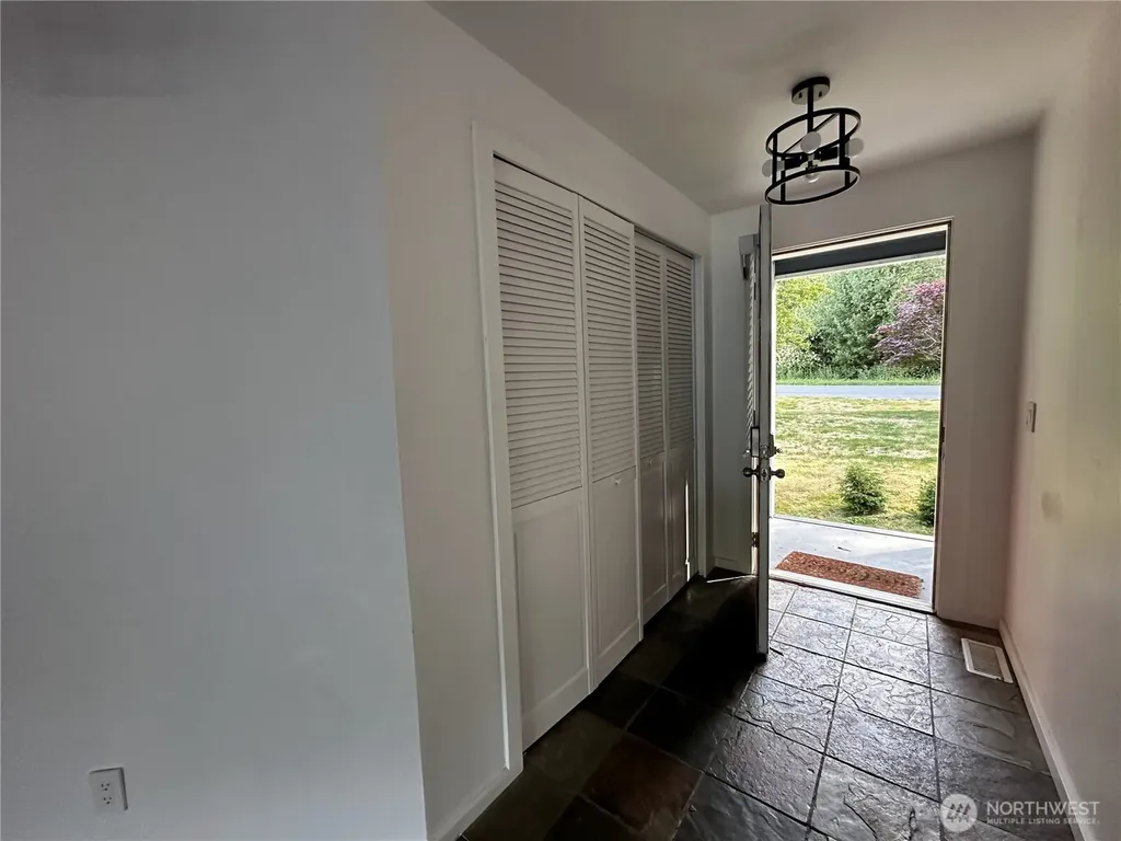 1226 Dewey Drive Coupeville WA 98239