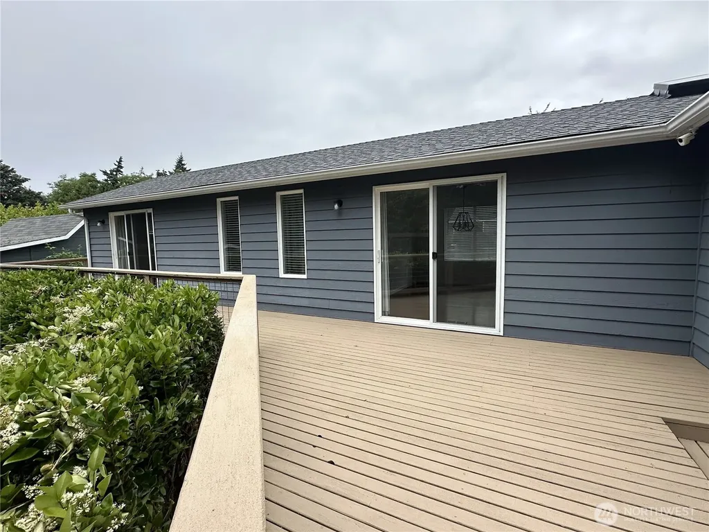 1226 Dewey Drive Coupeville WA 98239
