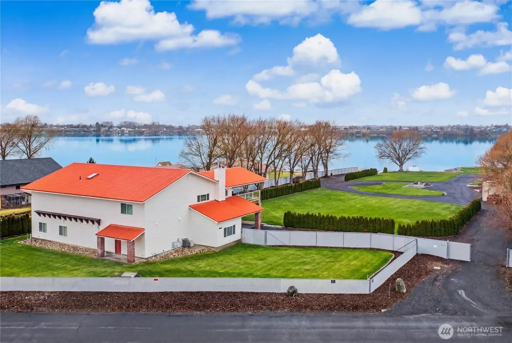 3062 Wildgoose Road NE Moses Lake WA 98837