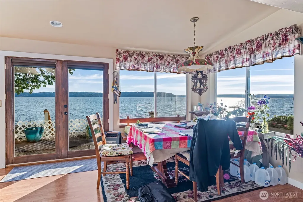 791 Seal Rock Road Brinnon WA 98320
