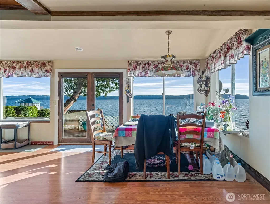 791 Seal Rock Road Brinnon WA 98320
