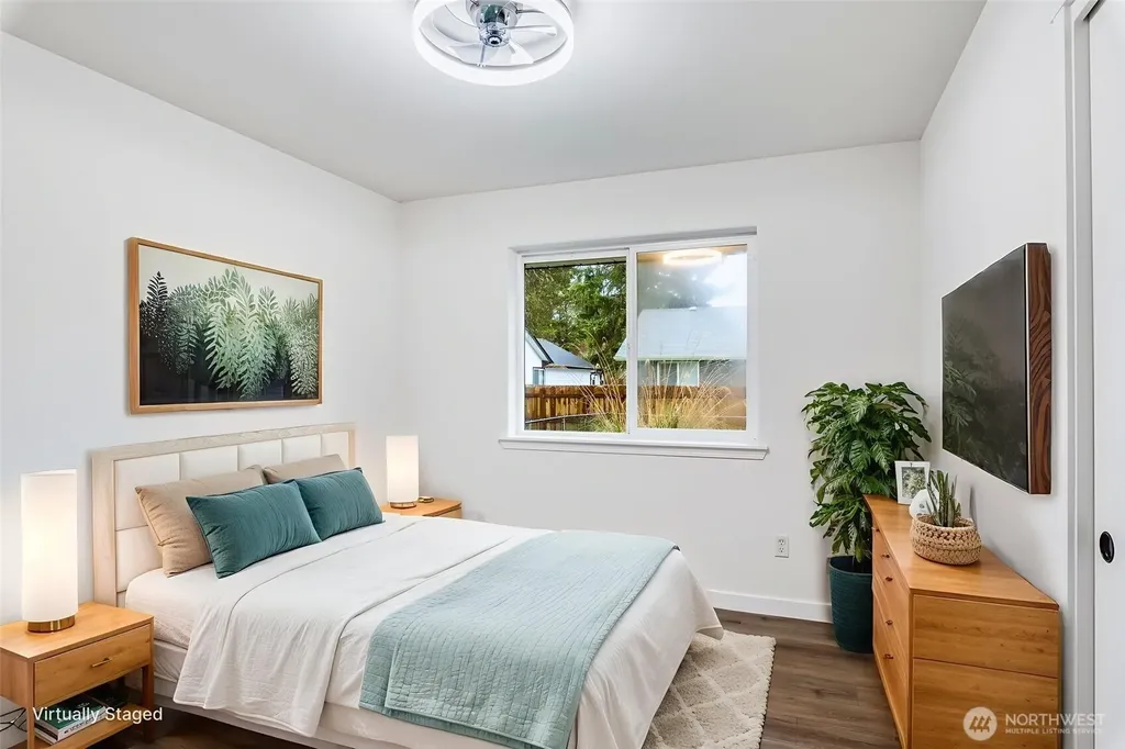 559 Weatherwax Loop NE Ocean Shores WA 98569