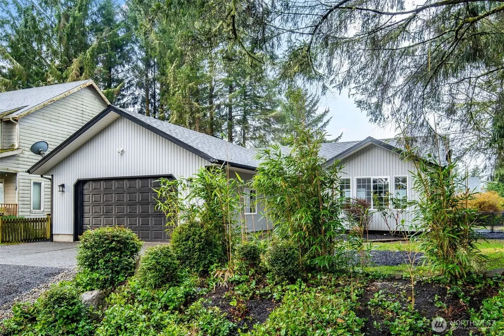 559 Weatherwax Loop NE Ocean Shores WA 98569