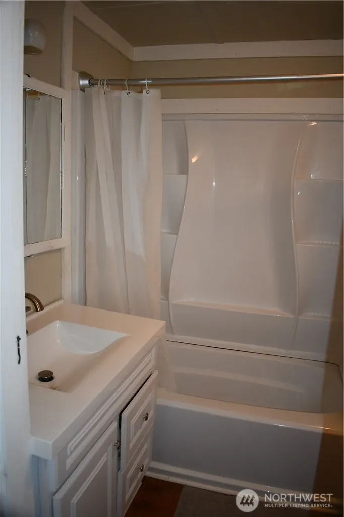 203 W Ocean Avenue Westport WA 98595