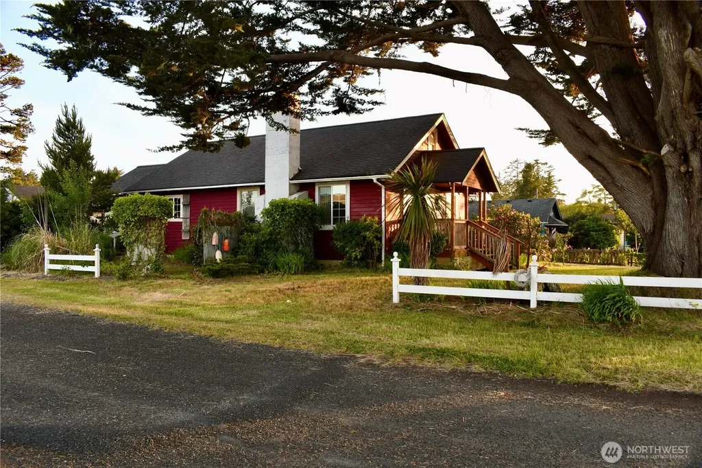 203 W Ocean Avenue Westport WA 98595