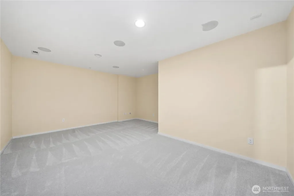 16528 2nd Park SE Bothell WA 98012