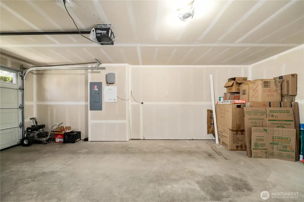 16528 2nd Park SE Bothell WA 98012