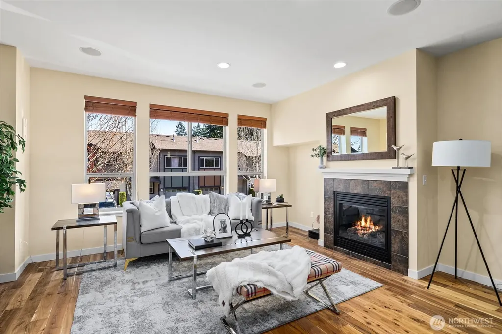 16528 2nd Park SE Bothell WA 98012
