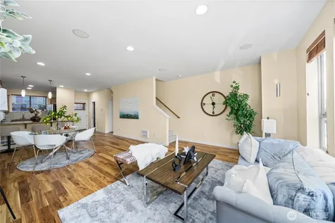 16528 2nd Park SE Bothell WA 98012