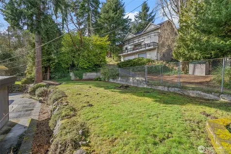 3012 SW 102nd Street Seattle WA 98146