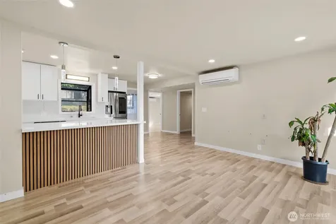3012 SW 102nd Street Seattle WA 98146