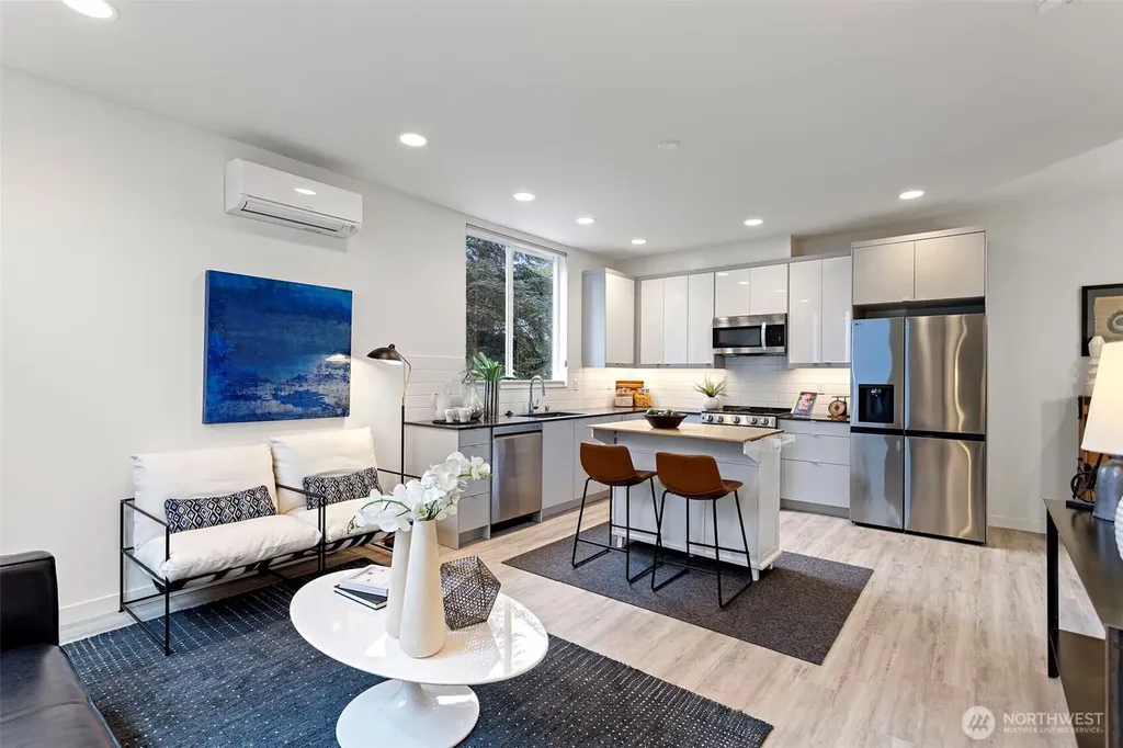 2527 29th Avenue S Seattle WA 98144
