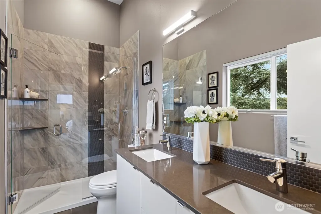 2527 29th Avenue S Seattle WA 98144