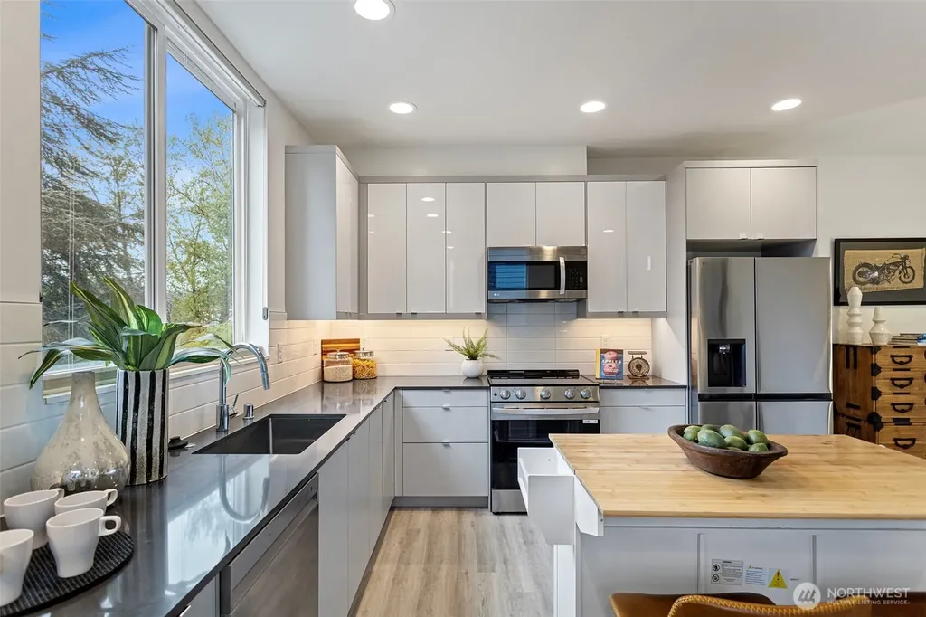 2527 29th Avenue S Seattle WA 98144
