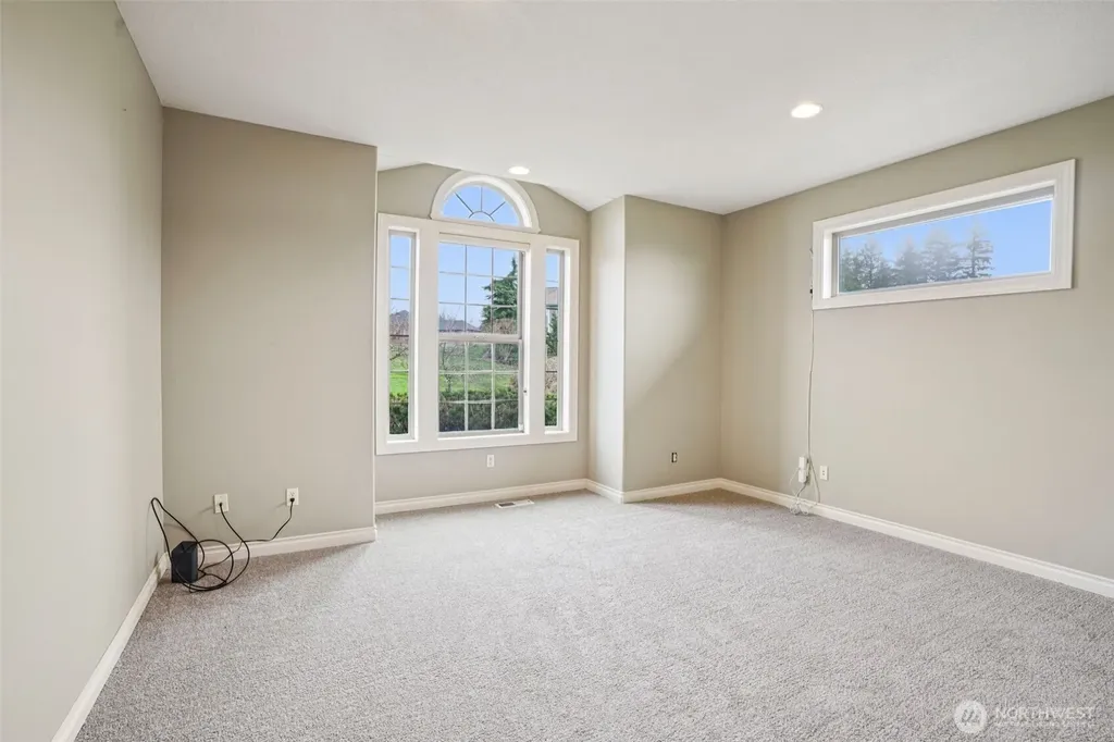 49 Essex Drive Kelso WA 98626