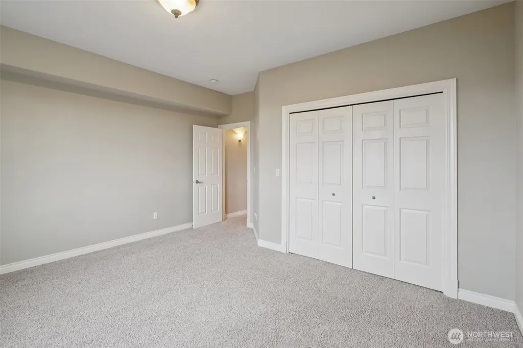 49 Essex Drive Kelso WA 98626