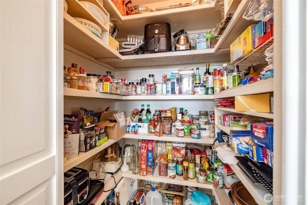 987 NW Camano Drive Camano Island WA 98282