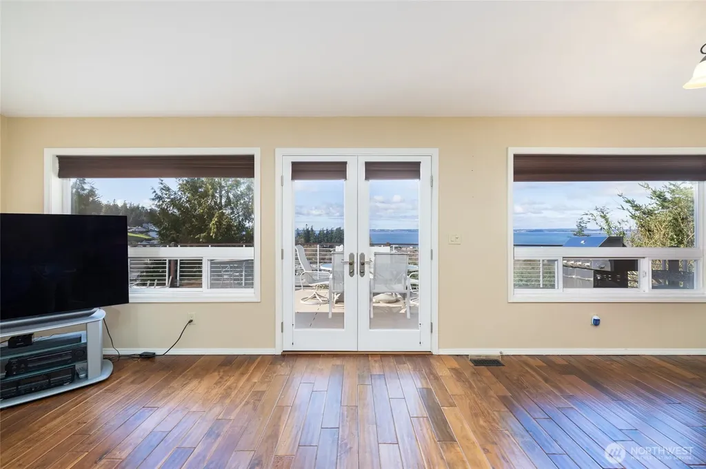 987 NW Camano Drive Camano Island WA 98282