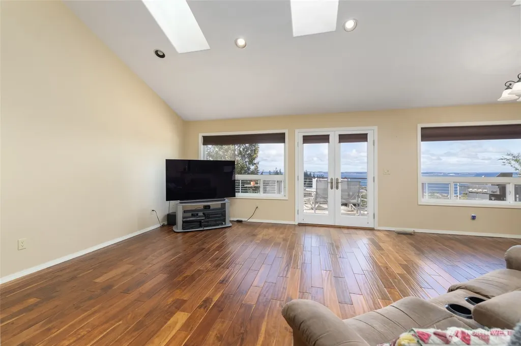 987 NW Camano Drive Camano Island WA 98282