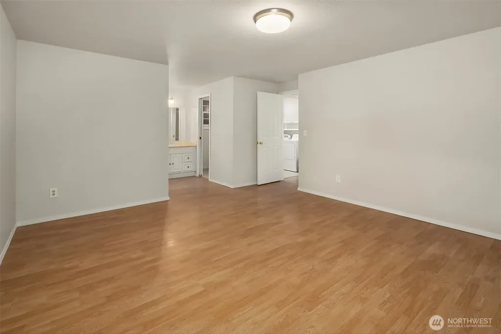 28033 194th Place SE Kent WA 98042