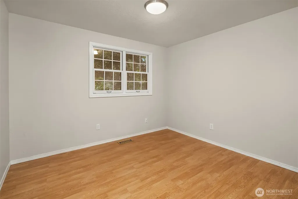 28033 194th Place SE Kent WA 98042