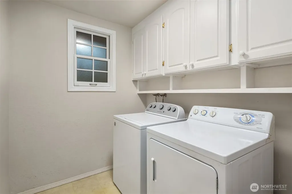 28033 194th Place SE Kent WA 98042