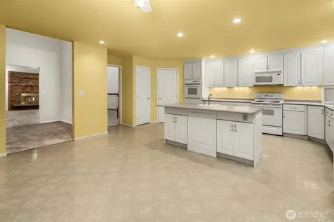 28033 194th Place SE Kent WA 98042