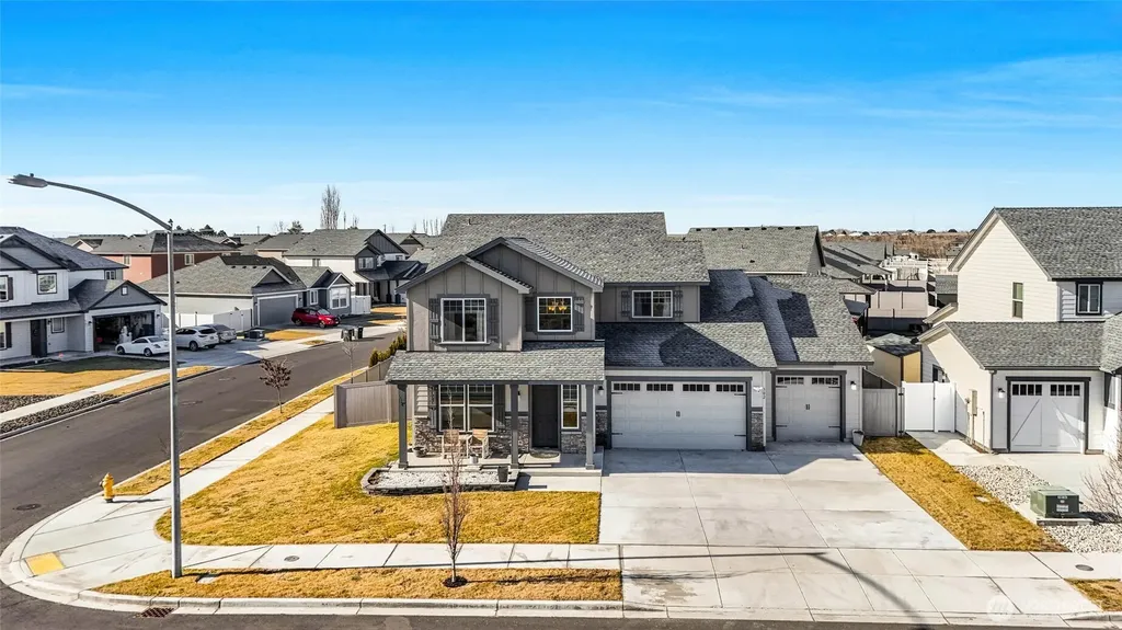 302 N Towhee Street Moses Lake WA 98837