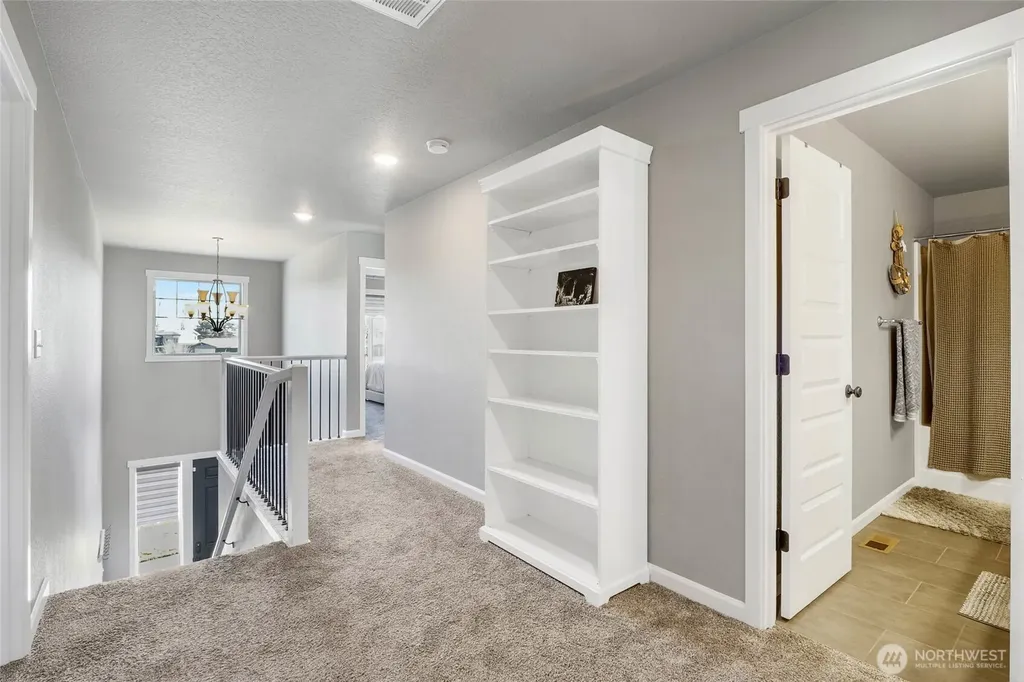 302 N Towhee Street Moses Lake WA 98837