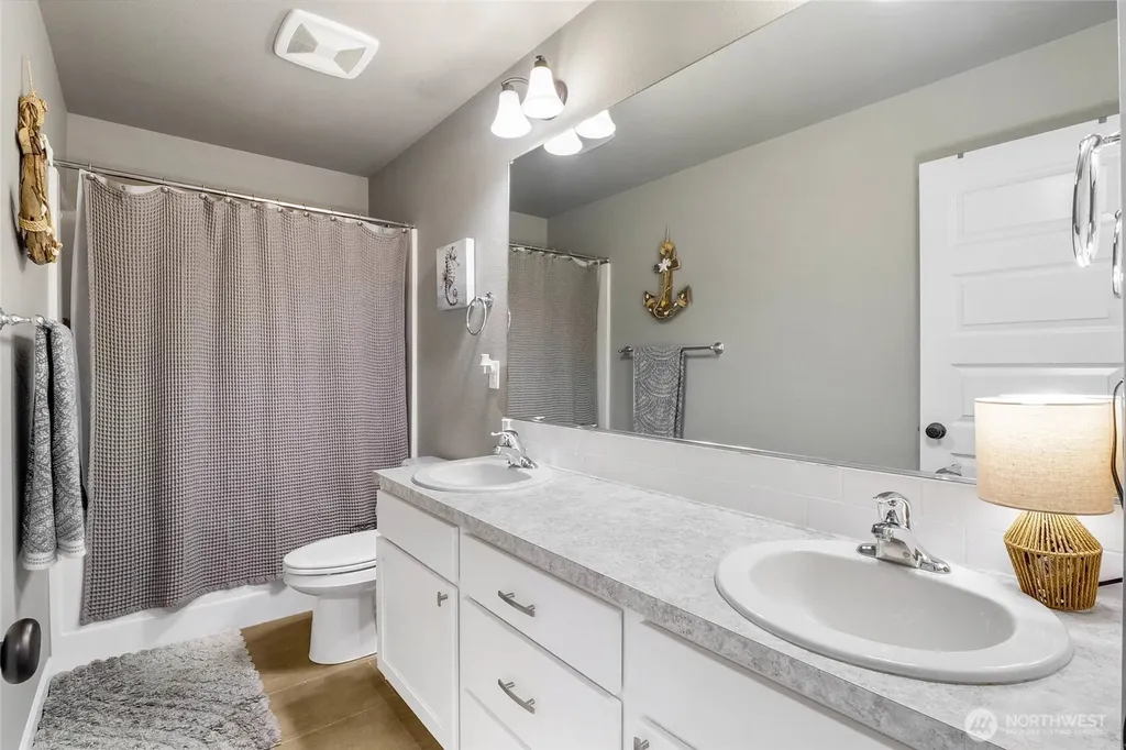 302 N Towhee Street Moses Lake WA 98837
