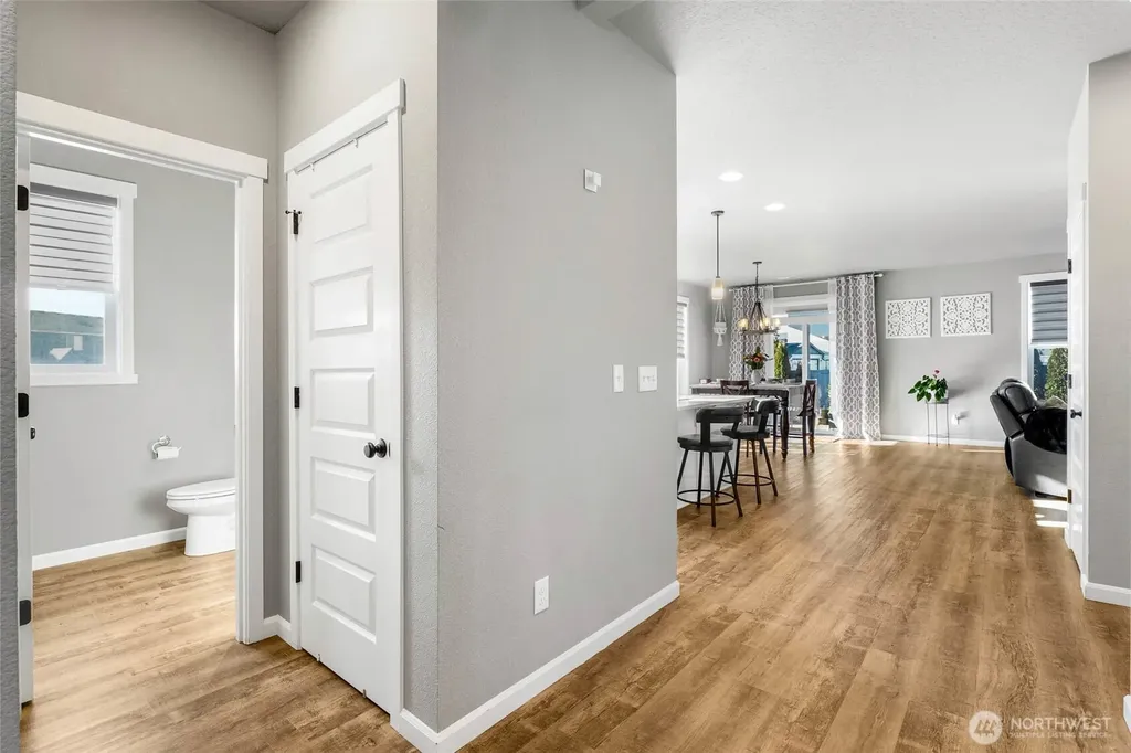 302 N Towhee Street Moses Lake WA 98837
