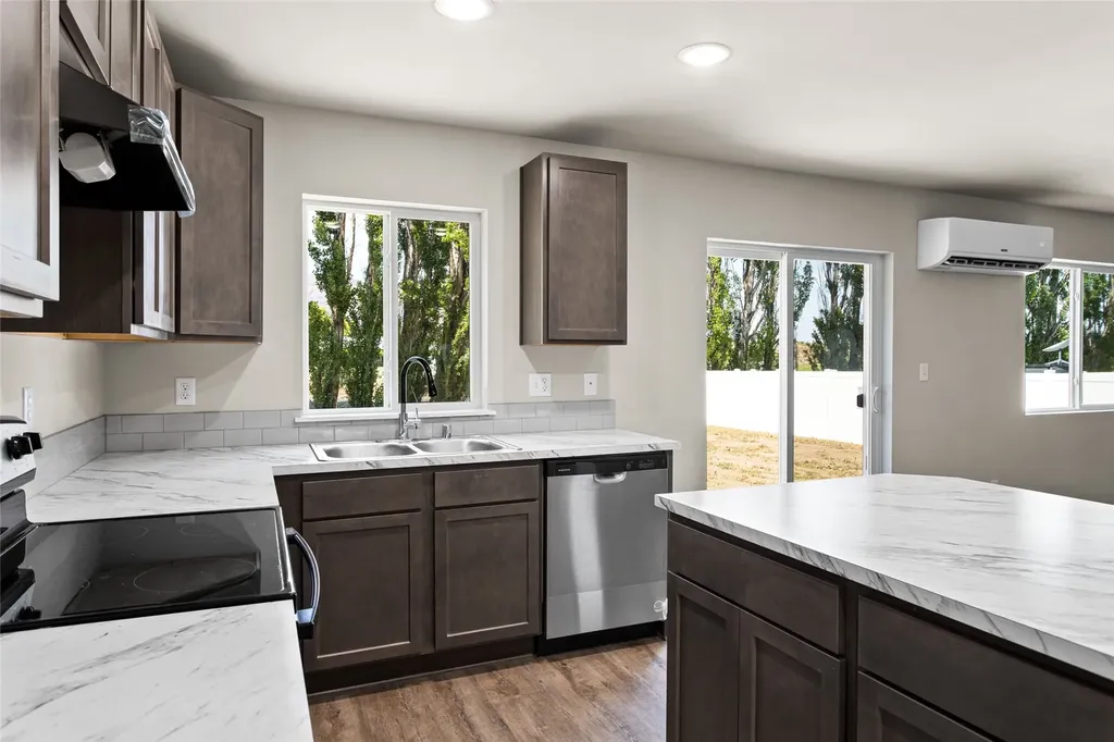310 N Aspen Street Tieton WA 98947