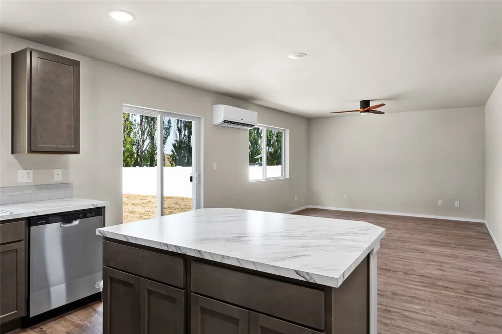 310 N Aspen Street Tieton WA 98947