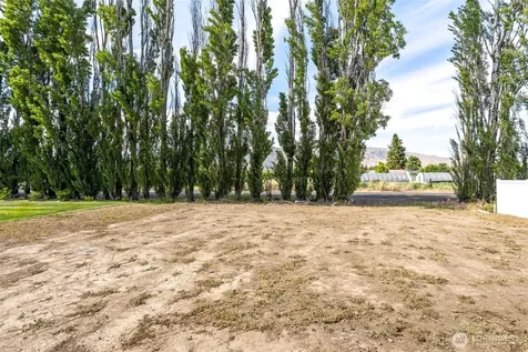 310 N Aspen Street Tieton WA 98947