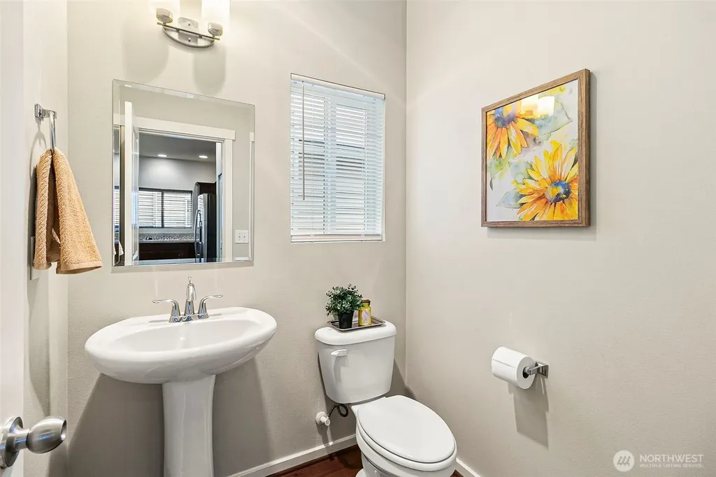 1051 42nd Court NE Auburn WA 98002